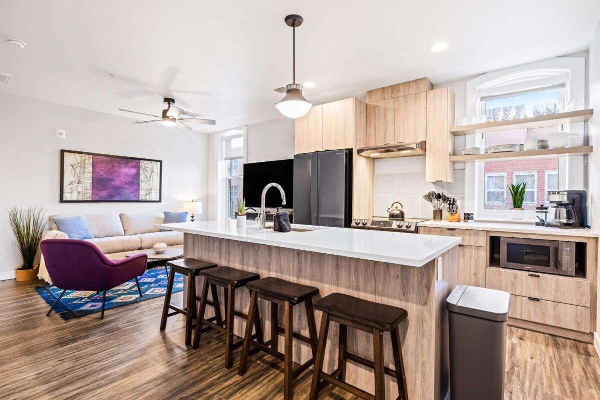 Avenue Hotel Downtown Golden Gold Miners Suite 외부 사진