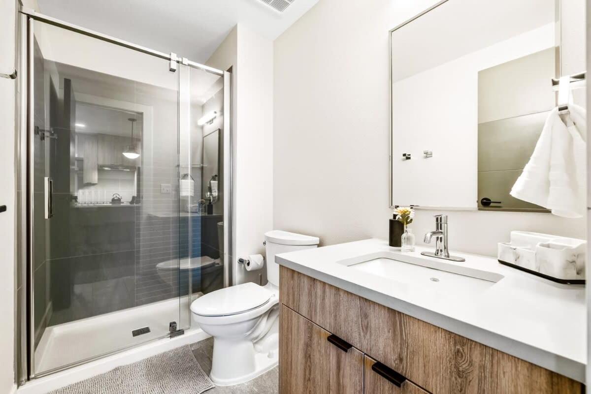 Avenue Hotel Downtown Golden Gold Miners Suite 외부 사진