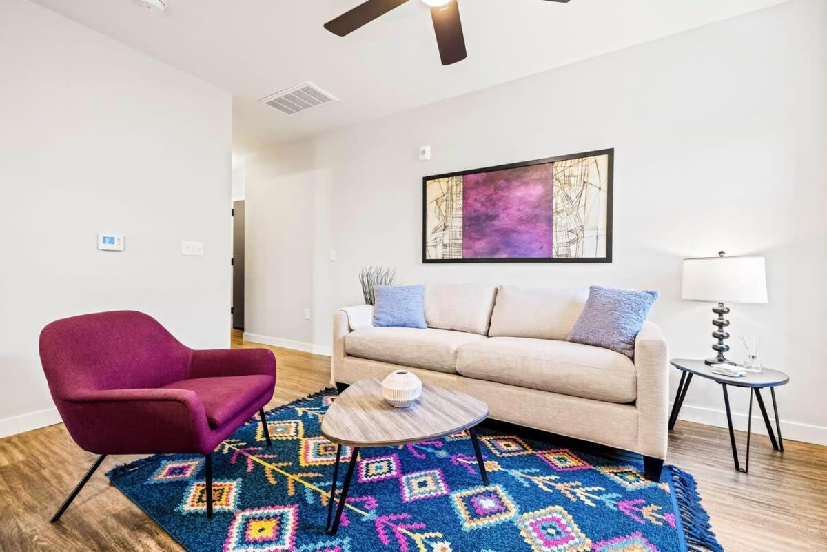 Avenue Hotel Downtown Golden Gold Miners Suite 외부 사진